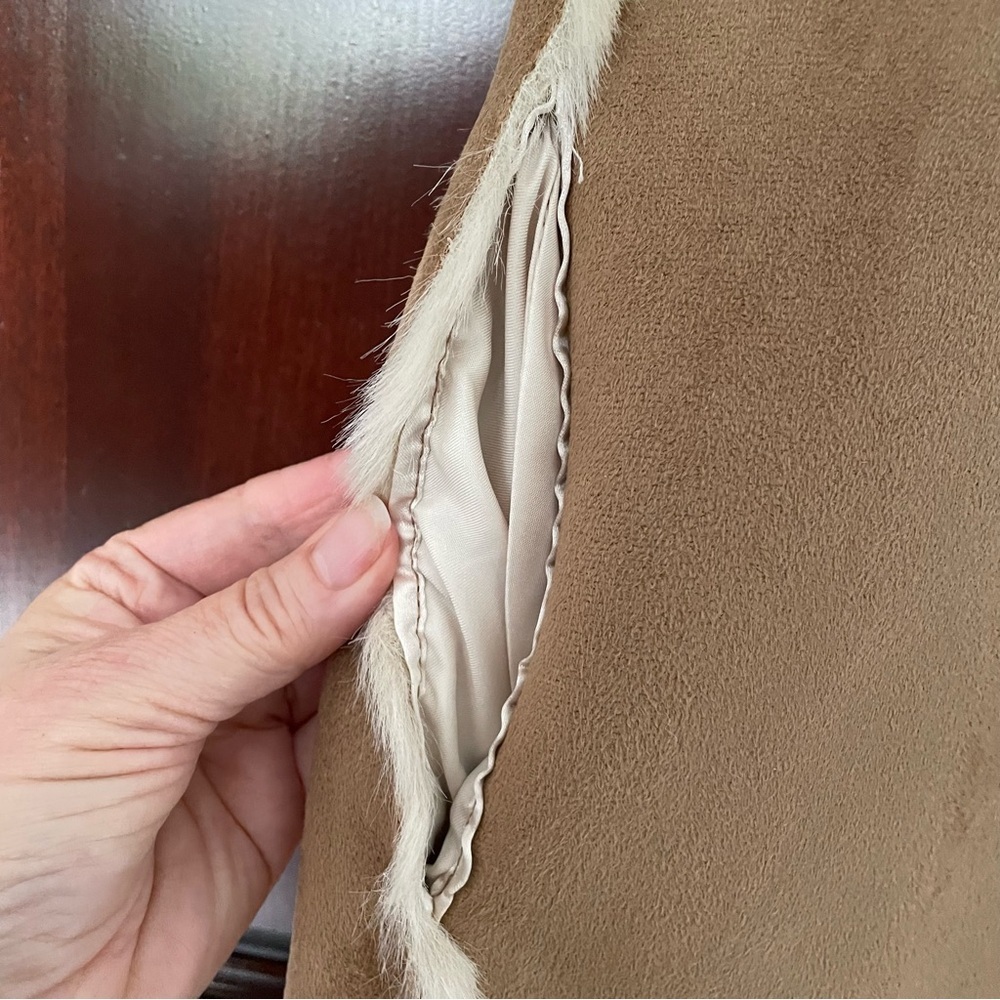 Vegan buckskin faux fur cascading sleeveless vest size small - Picture 6 of 12